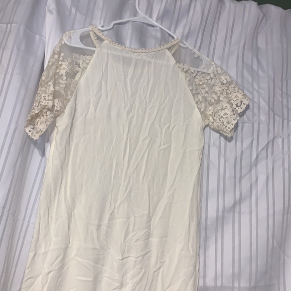 White dress (lace) - Picture 3 of 3